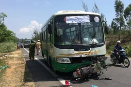 Cô gái trẻ bị xe buýt tông chết