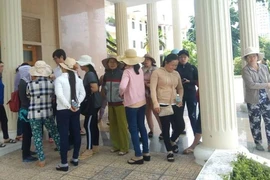 Chủ tịch Khánh Hòa đối thoại với dân vụ hỗ trợ sau bão