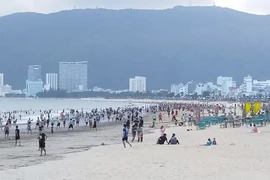 Tự tiện thu phí trái quy định ở bãi biển Quy Nhơn