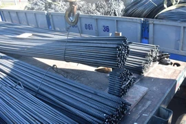 Bắt giám đốc cùng 3 nhân viên gian lận khi bán sắt cho khách