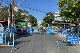 Xét nghiệm COVID-19 cho tiểu thương tất cả các chợ ở Nha Trang
