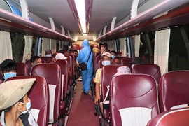 Đưa 47 người Hrê làm thuê từ Khánh Hòa về Quảng Ngãi tránh dịch