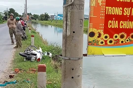 Tìm thấy xe máy, xác định được nguyên nhân cô gái 28 tuổi tử vong dưới kênh