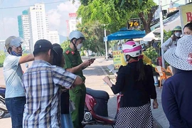 Phản ánh tính tiền sai, thực khách bị con trai chủ quán tấn công