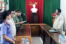 Bắt tạm giam một người lợi dụng các quyền tự do dân chủ