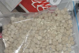 'Dựa hơi' chồng, 'bà trùm' buôn hàng trắng số lượng lớn