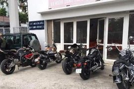 Xử phạt dàn xe mô tô 'khủng' nẹt pô, gây hoảng loạn người đi đường