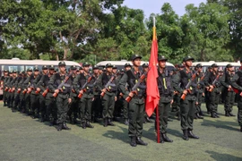 Bộ công an khen thưởng tập thể, cá nhân xuất sắc trong diễu binh, diễu hành đại lễ 30-4
