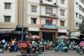 Đề nghị truy tố 4 thành viên ban quản trị cũ Chung cư Miếu Nổi 