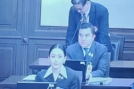 Bà Paetongtarn đến Tòa án Hiến pháp điều trần vụ rò rỉ điện đàm với ông Hun Sen