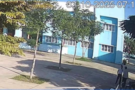 Giáo viên bị đồng nghiệp hành hung vì nhắc đỗ xe trong sân trường