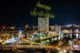 Mãn nhãn với màn trình diễn drone light ở Bình Định
