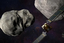 Hình minh họa tàu vũ trụ DART của NASA. Ảnh: REUTERS