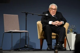 Cựu Ngoại trưởng Mỹ Henry Kissinger tham dự lễ trao giải của Viện hàn lâm Mỹ tại Cung điện Charlottenburg ở thủ đô Berlin (Đức) ngày 21-1-2020. Ảnh: REUTERS