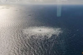 Rò rỉ khí gas tại đường ống dẫn khí đốt Nord Stream 2 trên biển Baltic ngày 27-9-2022. Ảnh: REUTERS