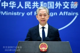 Người phát ngôn Bộ Ngoại giao Uông Văn Bân trong họp báo thường kỳ ngày 14-3. Ảnh: BỘ NGOẠI GIAO TRUNG QUỐC