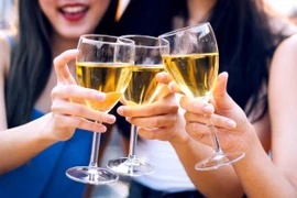 Để bạn uống rượu tới chết, 3 nữ ‘bạn nhậu’ ra tòa 