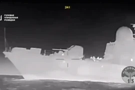 Ukraine công bố video đánh chìm tàu Nga ở Crimea, Moscow chưa xác nhận