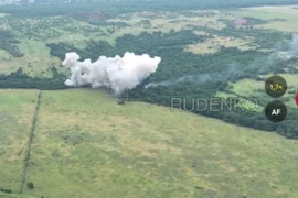 VIDEO: Pháo binh Nga nhắm mục tiêu vào pháo binh Ukraine tại Donetsk