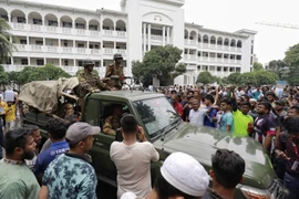 Bangladesh: Loạt quan chức cấp cao từ chức