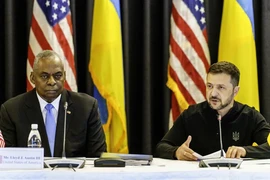 Bộ trưởng Austin lên tiếng về khả năng cho Ukraine dùng vũ khí tầm xa đánh sang Nga