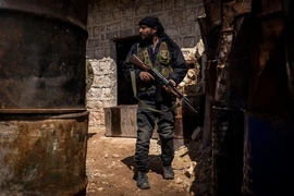 Biết gì về HTS - nhóm phiến quân đang thổi bùng nội chiến Syria?