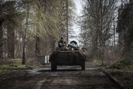Chiến sự Nga - Ukraine 21-4: Hai bên tố nhau vi phạm lệnh ngừng bắn Phục sinh; Ông Trump gợi ý lợi ích cho Nga-Ukraine nếu đạt thoả thuận hoà bình