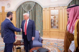 Ông Trump gặp Tổng thống lâm thời Syria, thúc đẩy bình thường hoá quan hệ Syria-Israel