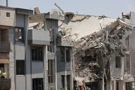 Israel không kích loạt tỉnh Iran, cảnh báo ‘thiêu rụi’ thủ đô; Tehran liên tiếp phóng UAV sang Tel Aviv 