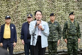 Thủ tướng Thái Lan nỗ lực xoa dịu người dân và chính trường 