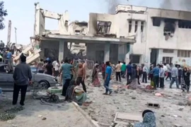 Trường nữ sinh ở Iran trúng không kích, 53 người thiệt mạng, Tehran nói ‘sẽ không bỏ qua’