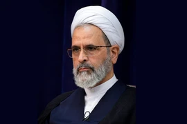 Iran có Lãnh tụ Tối cao lâm thời