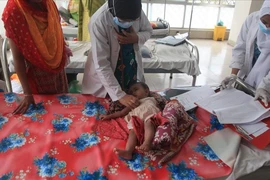 Gần 100 trẻ em tử vong nghi do dịch sởi ở Bangladesh