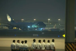 Ông Trump đến Bắc Kinh, bắt đầu chuyến công du Trung Quốc