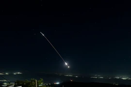 Israel không kích đáp trả Iran, nhắm Tehran và nhiều TP bất chấp lời ông Trump