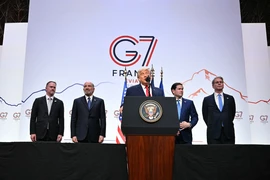 Chiến sự Trung Đông ngày 111: Ông Trump nói về thời gian Mỹ rút quân khỏi vùng Vịnh; Iran cảnh báo ‘sẵn sàng bóp cò’