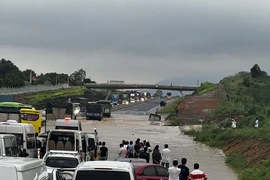 Yêu cầu đánh giá khách quan nguyên nhân gây ngập trên cao tốc Phan Thiết - Dầu Giây