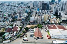 Kiến nghị mở rộng đường Nguyễn Tất Thành lên thành 6-8 làn xe, xây mới cầu Tân Thuận 1
