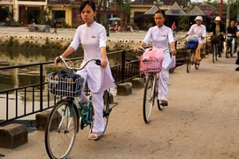 Nạn rạch người đi đường: thủ phạm gia tăng, dấu vết mờ mịt