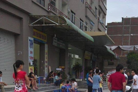 Hà Nội: Chung cư Đại Thanh “khát” nước suốt hai tháng