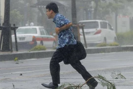 Đã có người chết trong siêu bão ở Nhật Bản