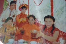 Hi hữu hai cặp vợ chồng hoán đổi cho nhau để sống hạnh phúc hơn