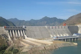 Nguy cơ mất an toàn việc ngăn kênh dẫn dòng thủy điện Lai Châu