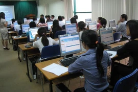 Thi công chức: Choáng với tỉ lệ 'chọi' 1/23