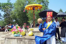 Hội cướp cù gần 10 năm chưa có đội thắng