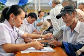 Vinh danh 138 gương mặt tiêu biểu trong ngành y tế