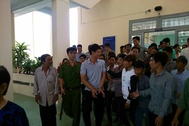 Ném dao khiến cô gái 18 tuổi chết oan