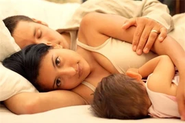Sau sinh nghỉ ‘yêu’ bao lâu mới an toàn?