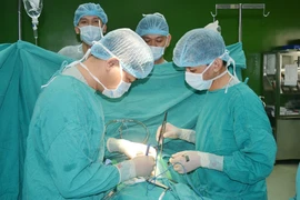 Bệnh viện ‘mất’ gần 50 bác sĩ trong một năm
