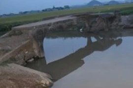 Hai học sinh đuối nước, cứu được một em